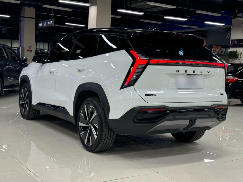 Geely Auto FX11 2023 2.0TD DCT Prestige Edition — снимка 5