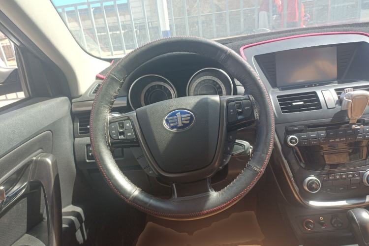 Used Bestune X80 2016 1.8T automatic comfort version
