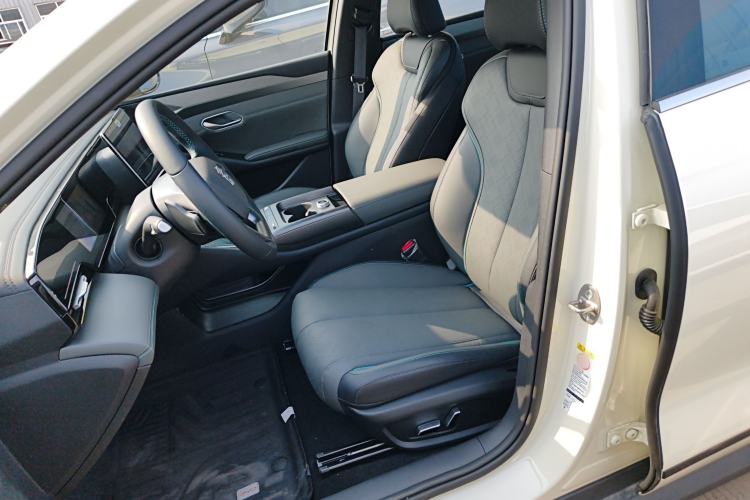 Used BYD Qin L 2025 EV 545KM Cloud Suspension Edition Left Front Seat