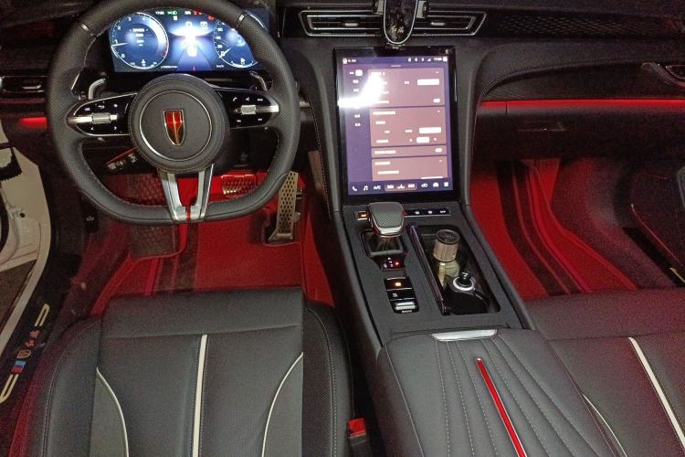 Used Hongqi H6 2024 2.0T ZhiShang Version
