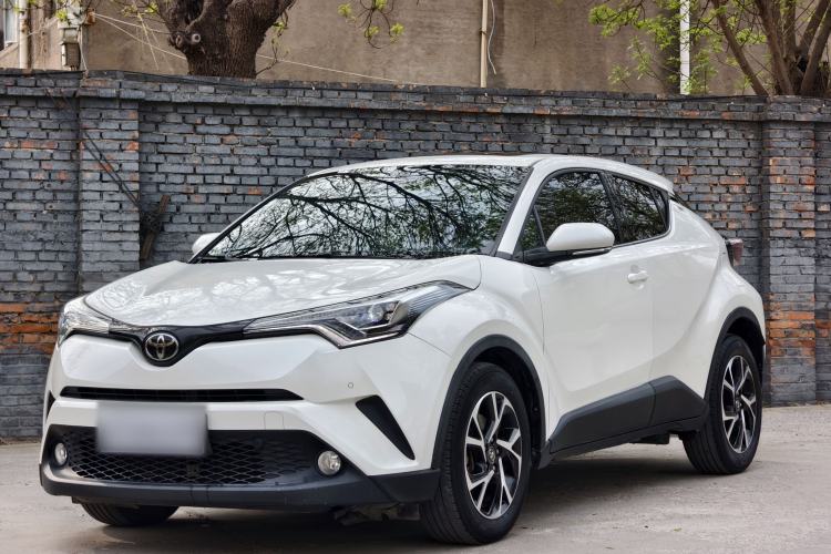 Used Toyota C-HR 2018 2.0L Luxury Sunroof Version China VI Standard