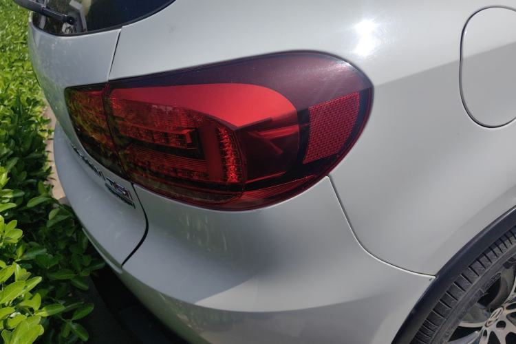 Used Volkswagen Tiguan 2013 1.8 TSI Automatic All-Wheel Drive Luxury Model Right Rear Taillight