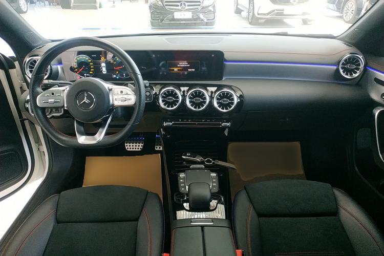 Used Mercedes-Benz CLA 2022 CLA 200 4MATIC Center Console