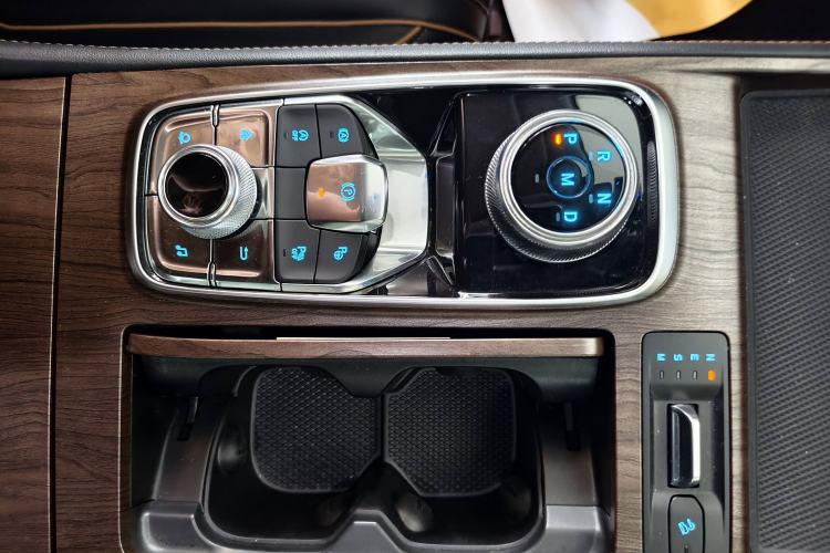 Used Ford Equator 2023 EcoBoost 225 Premier PLUS 7-Seater (2/2/3)