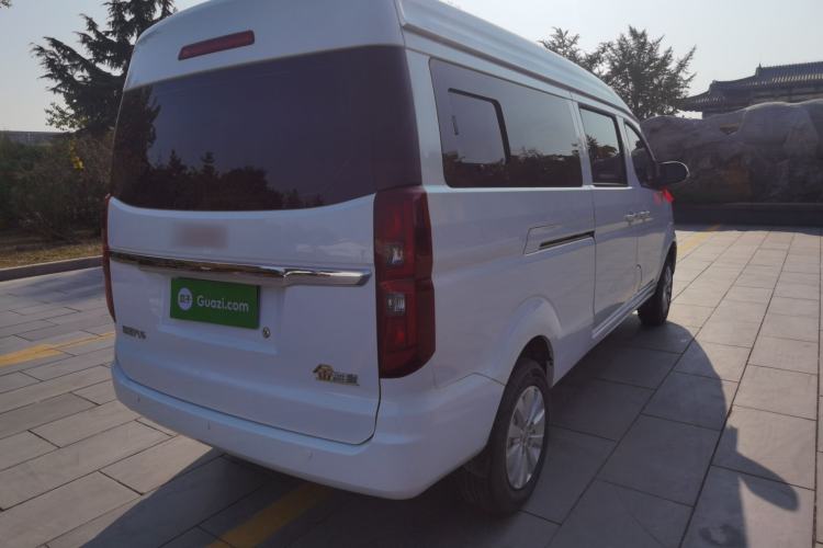 Used Jinbei Gold Hiace 2024 1.5L Passenger Vehicle Engineering Lion 9 Seats
