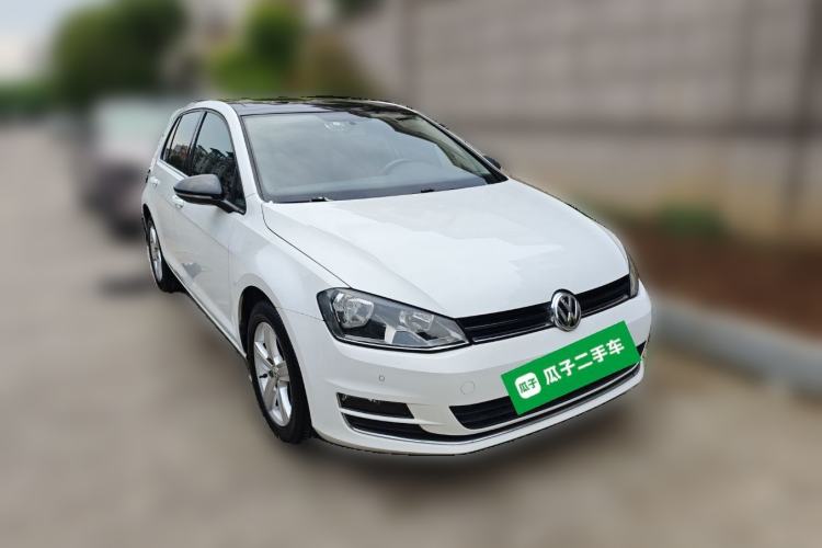 Used Volkswagen Golf 2017 1.6L Automatic Comfort Million-Vehicle Anniversary Edition
