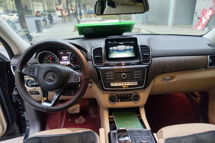 Used Mercedes-Benz GLE 2016 GLE 400 4MATIC Center Console