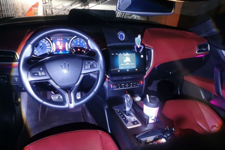 Used Maserati Ghibli 2014 3.0T Standard Edition Center Console