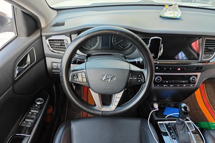 Used Hyundai Mistra 2014 1.8L Automatic Smart GLS
