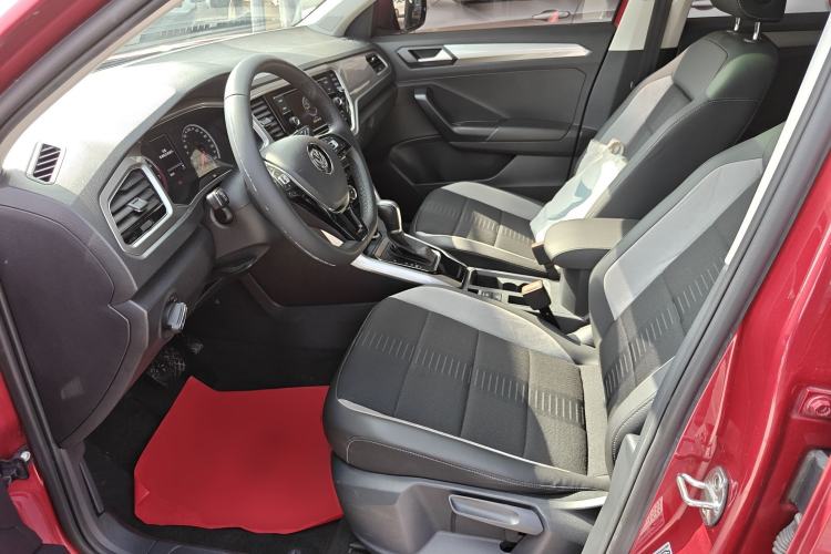 Used Volkswagen T-ROC 2019 230TSI DSG Two-Wheel-Drive Advanced Version China VI Standard Left Front Seat