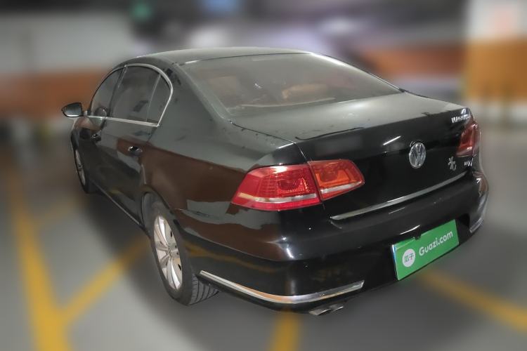 Used Volkswagen Magotan 2015 Facelift 1.8TSI Luxury Model Rear Left 45 Deg