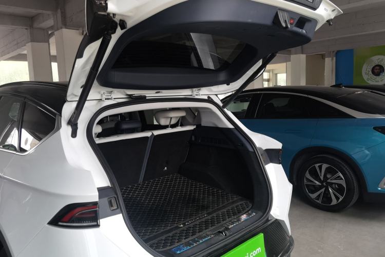 Used ARCFOX Alpha T 2022 653S+ 160kW Trunk