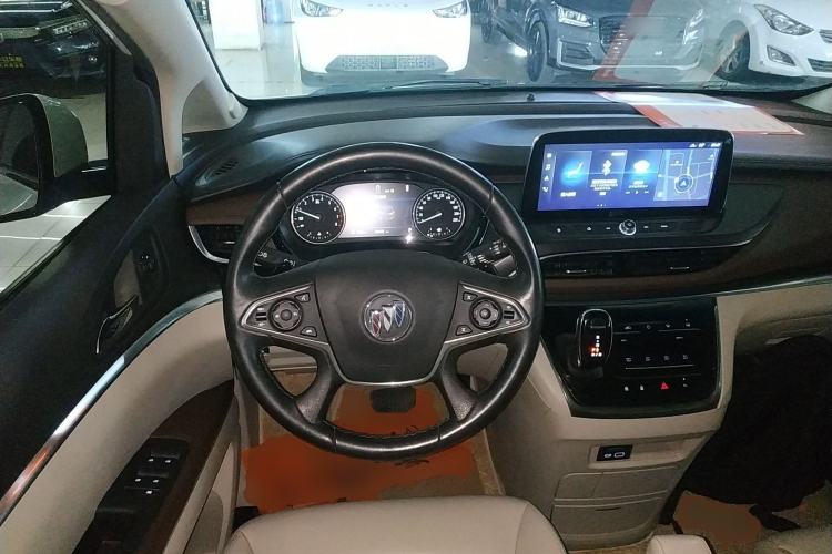 Used Buick GL8 2021 Land Cruiser Executive Class 652T Luxury Model
