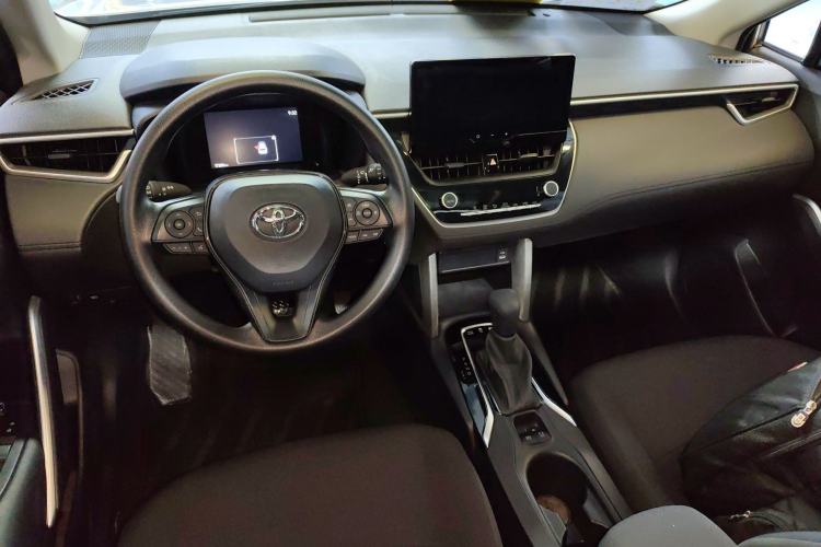 Used Toyota Corolla Cross 2023 Dual-Motor 2.0L Elite Edition Center Console