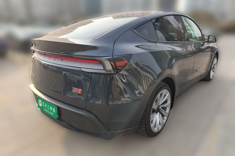 Used Tesla Model Y 2025 Long-Range All-Wheel Drive First Edition
