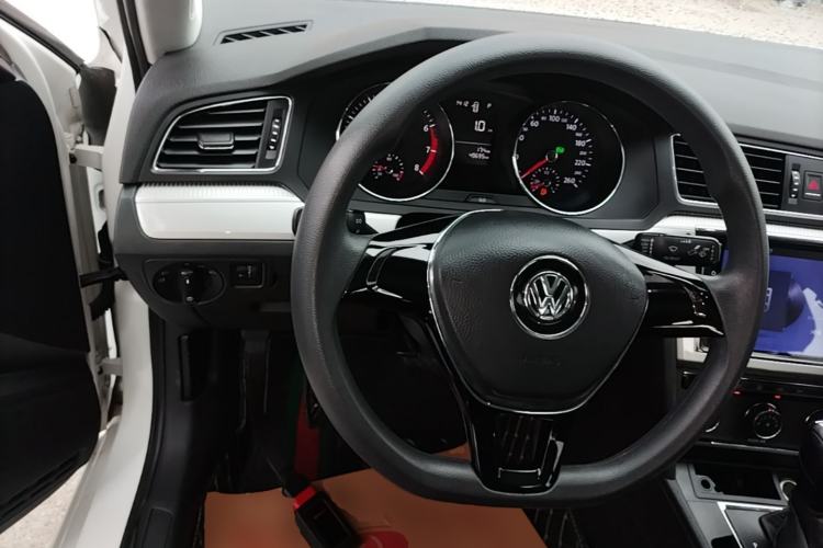 Used Volkswagen Lamando 2018 230TSI DSG Fashion Edition