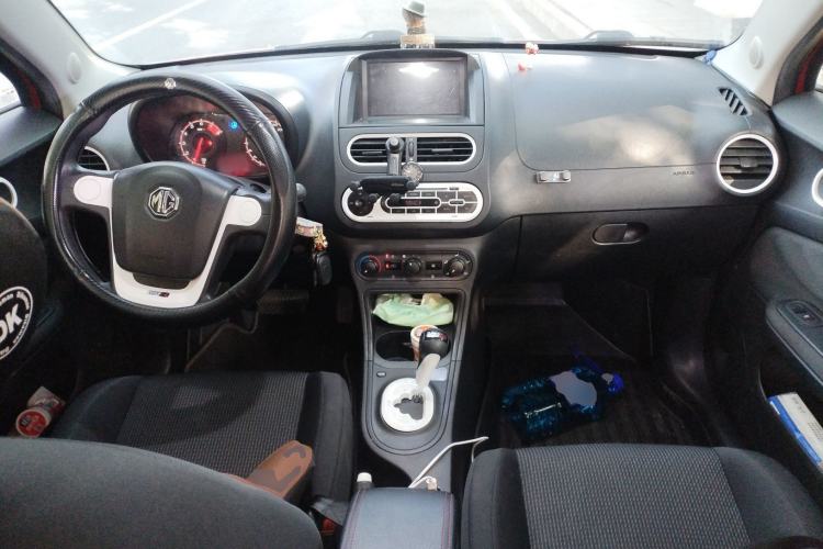 Used MG 3 2016 1.3L AMT Comfort Edition Center Console