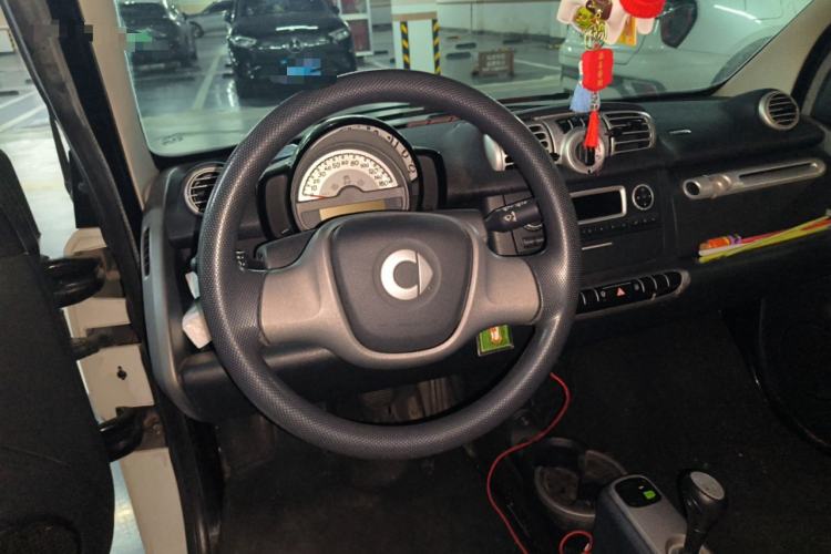 Used smart fortwo 2011 1.0 MHD Hardtop Standard Edition Steering Wheel