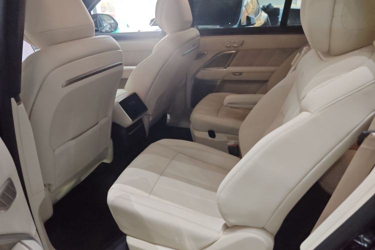 Used ONVO Luxeed L90 2025 Model—Ultra Six-Seater Version Left Rear Seat