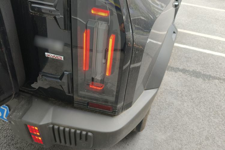 Used JETOUR Traveler 2023 2.0T All-Wheel-Drive CrossPRO Right Rear Taillight