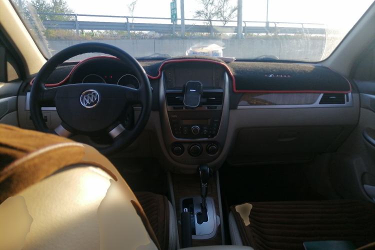 Used Buick Excelle 2015 1.5L Automatic Classic Model
