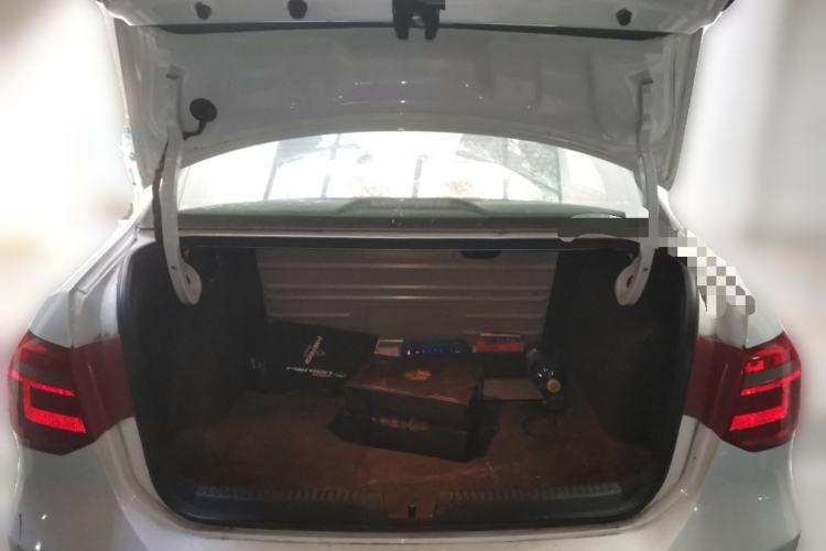 Used Volkswagen Jetta 2015 1.6L Manual Comfort Model Trunk