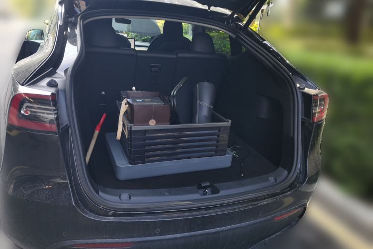 Used Tesla Model Y 2021 Long-Range All-Wheel-Drive Version