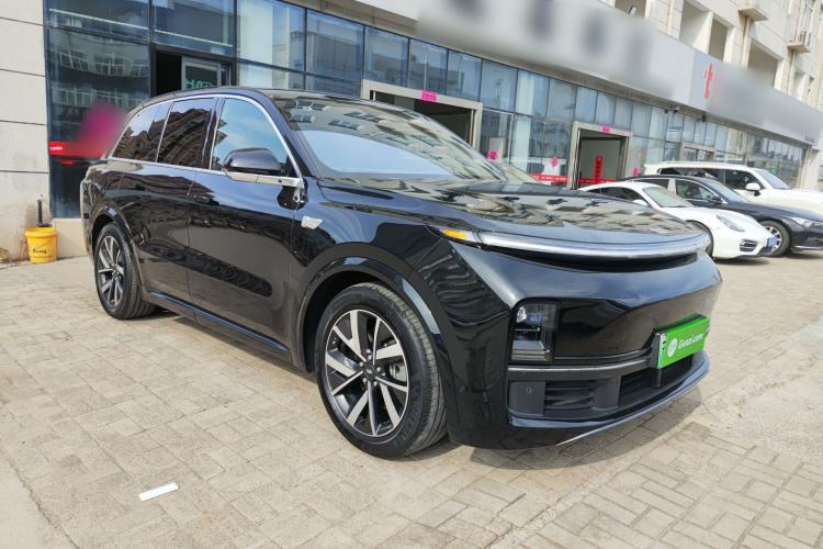 Used Li Auto L8 2023 Pro Model Front Right 45 Deg