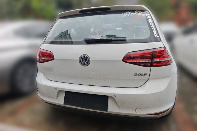 Used Volkswagen Golf 2017 1.6L Automatic Comfort Million-Vehicle Anniversary Edition
