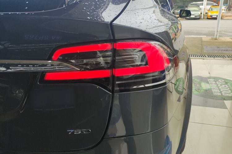 Used Tesla Model X 2016 X 75D Right Rear Taillight