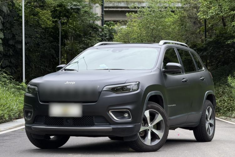 Used Jeep Cherokee 2019 2.0T Four-Wheel Drive Explorer Edition China V Front Left 45 Deg
