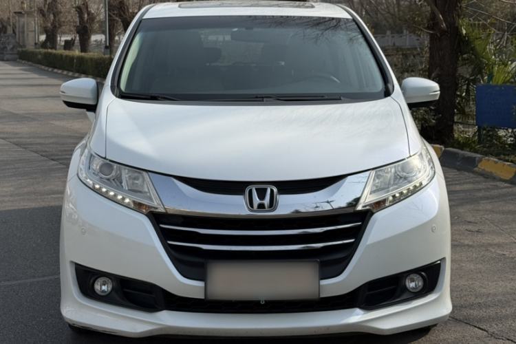 Used Honda Odyssey 2015 Revised 2.4L Luxury Edition