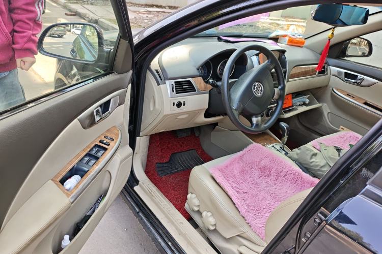 Used Buick Excelle 2015 1.5L Automatic Classic Model
