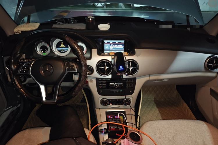 Used Mercedes-Benz GLK-Class 2015 GLK 260 4MATIC Fashion Edition Ultimate Version Center Console