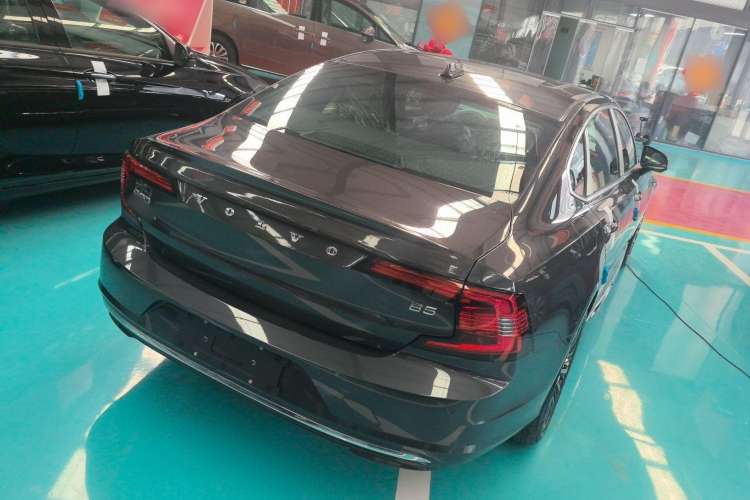 Used Volvo S90 2023 B5 Zhiyi Luxury Edition