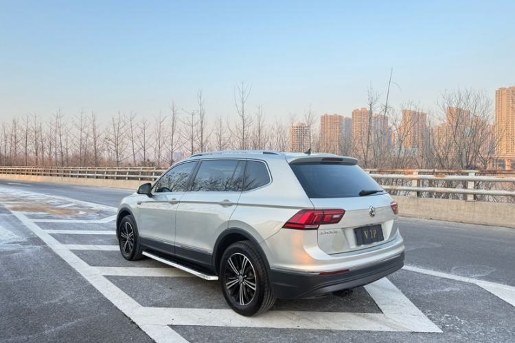 Used Volkswagen Tiguan L 2019 Revised Version 280TSI Automatic Two-Wheel Drive Panoramic Comfort Edition China VI Standard
