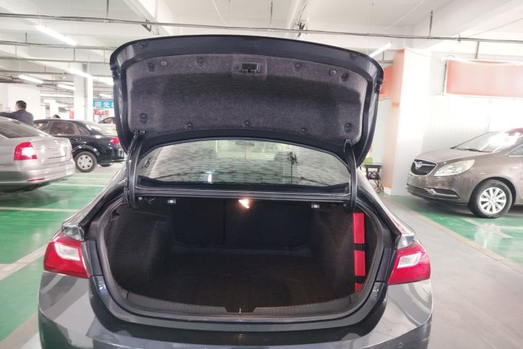 Used Chevrolet Malibu XL 2018 530T Automatic RuiChi Edition Trunk