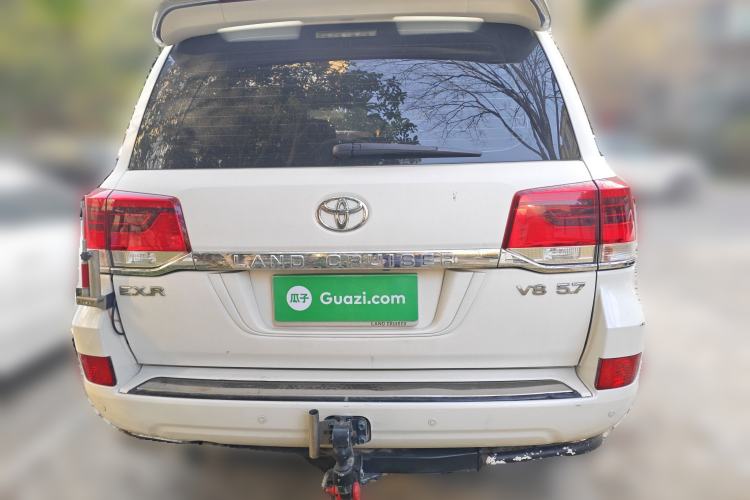 Used Toyota Land Cruiser 2017 5700 Middle East Edition
