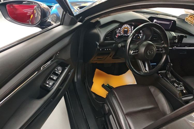 Used Mazda 3 Axela 2021 2.0L Automatic Zhiya Edition Driver Seat