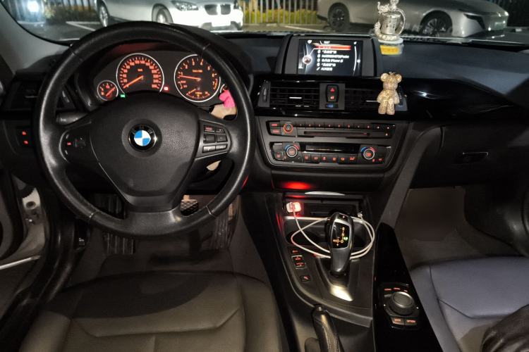 Used BMW 3 Series 2015 320Li Luxury Edition Fashion Model
