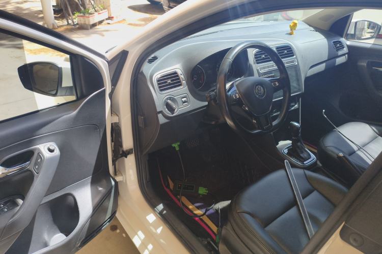 Used Volkswagen Polo 2016 1.6L Automatic Comfort Model