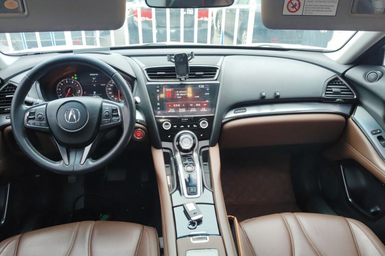 Used Acura CDX 2016 1.5T Two-Wheel Drive Deluxe Edition Center Console