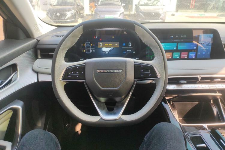 Used Venucia V DD-i 2023 110 km iE Version
