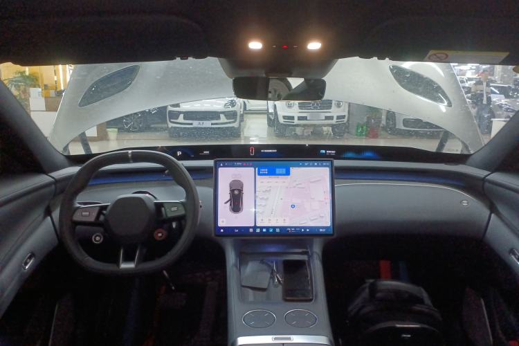 Used Xiaomi Auto YU7 2025 Ultra-Long Range Rear-Wheel Drive Version Center Console