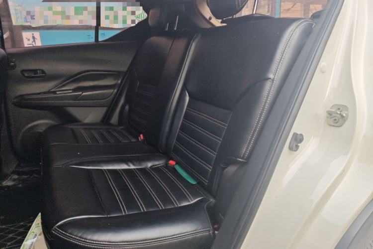 Used Nissan Kicks 2017 1.5L Manual Cool Dynamic Edition
