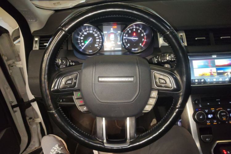 Used Land Rover Range Rover Evoque 2018 240 PS SE Smart Brilliance Edition
