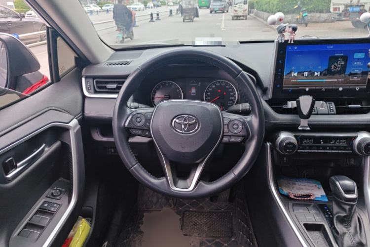 Used Toyota Wildlander 2022 2.0L CVT Two-Wheel Drive Luxury PLUS Edition Steering Wheel