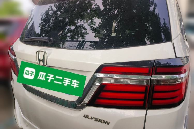 Used Honda Elysion 2016 2.4L Supreme Edition
