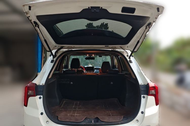 Used Venucia T60 2018 1.6L CVT Smart & Fun Version China V Standard Trunk