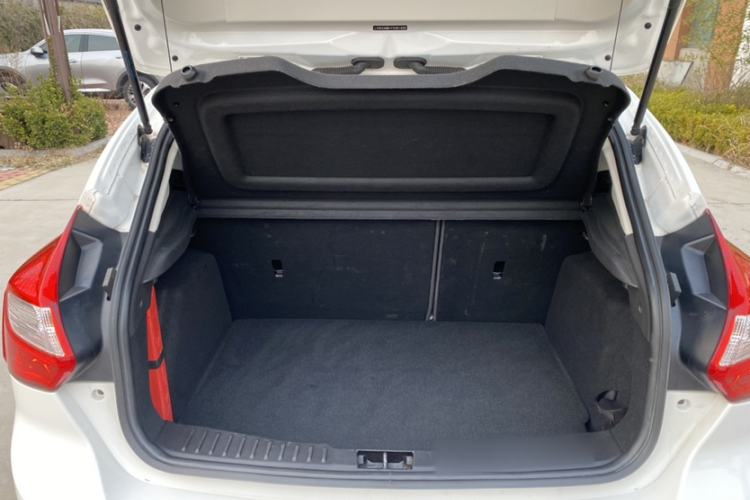 Used Ford Focus 2012 Hatchback 1.6L Manual Fashion Edition
